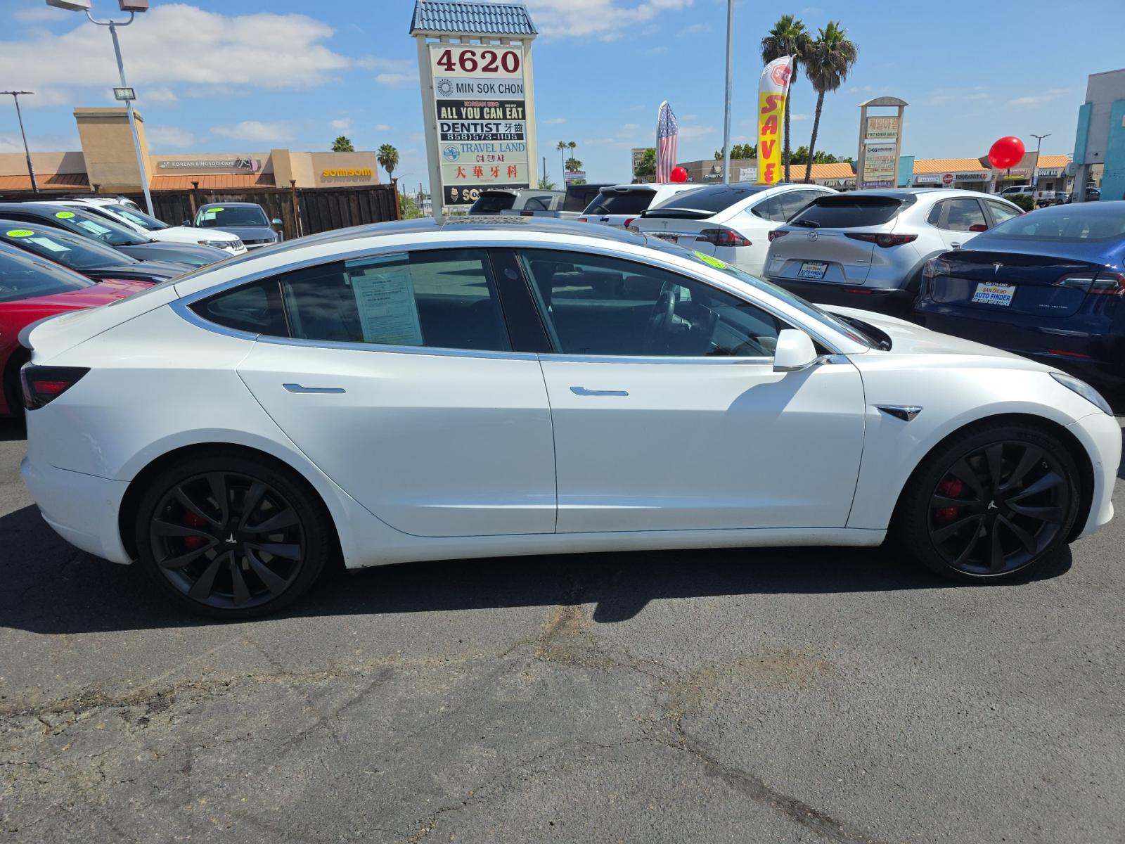 TESLA MODEL 3 - 4