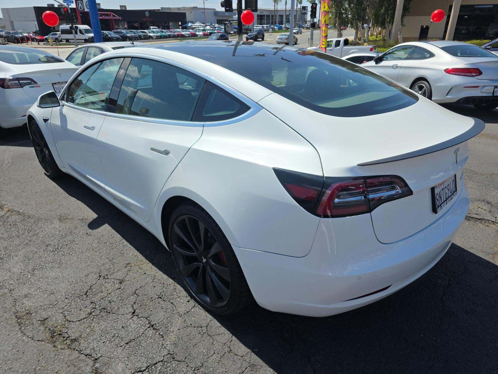 TESLA MODEL 3 - 2