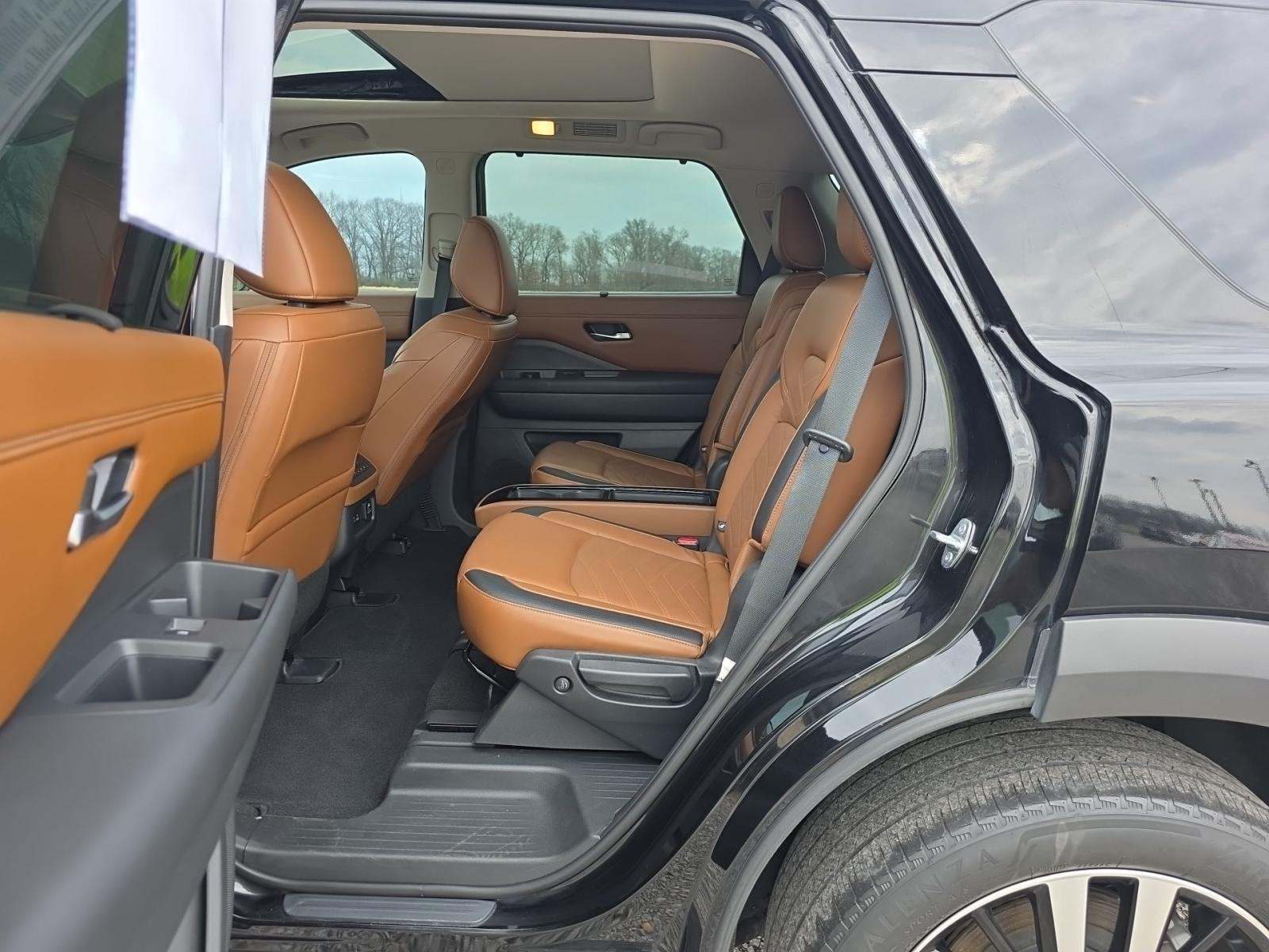 NISSAN PATHFINDER - 9