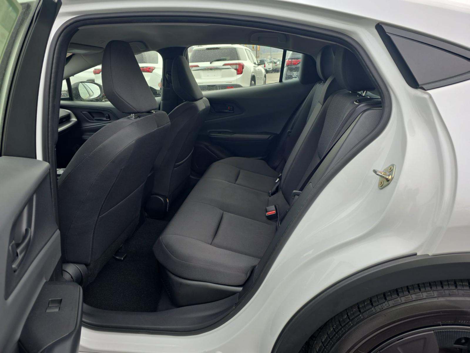 2025 Toyota Prius LE FWD