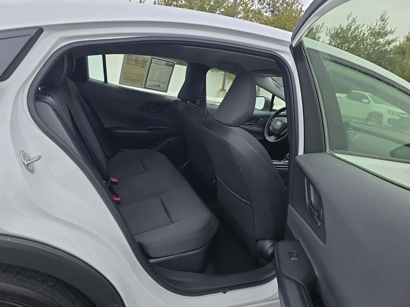 2025 Toyota Prius LE FWD