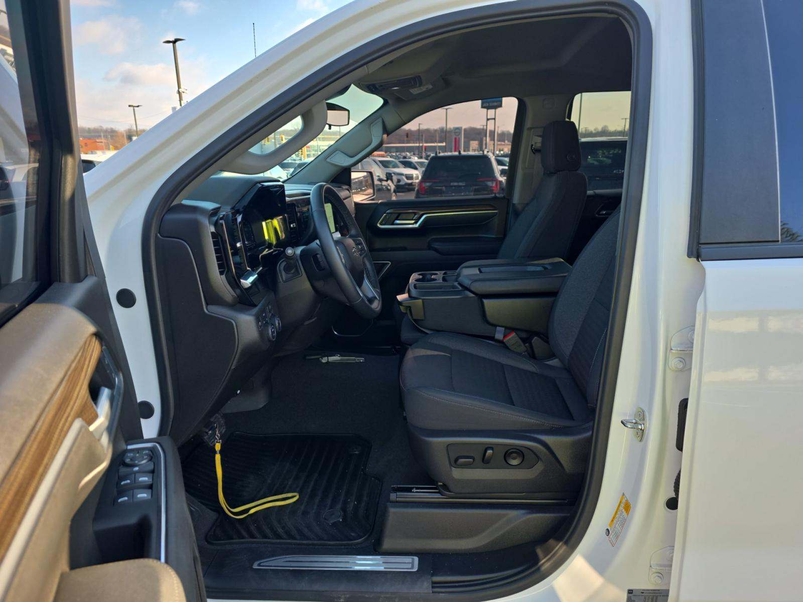 2024 Chevrolet Silverado 1500 RST AWD