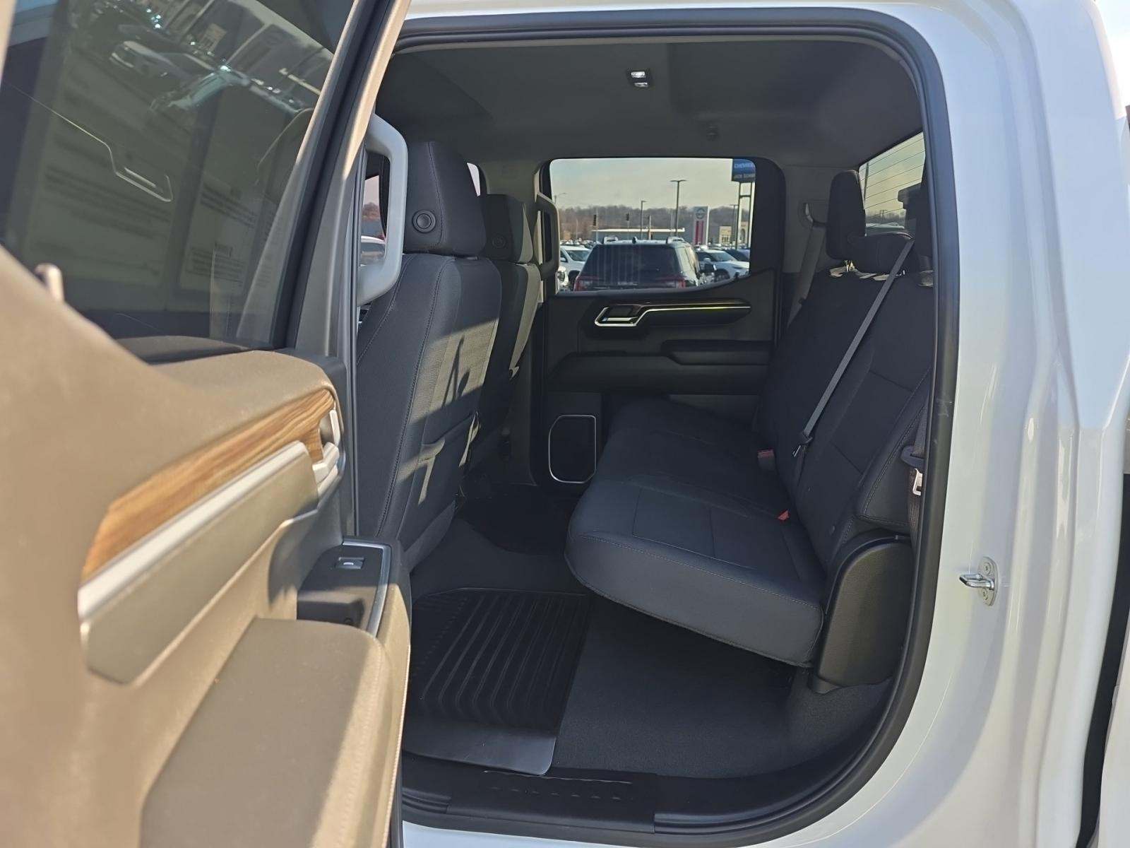 2024 Chevrolet Silverado 1500 RST AWD