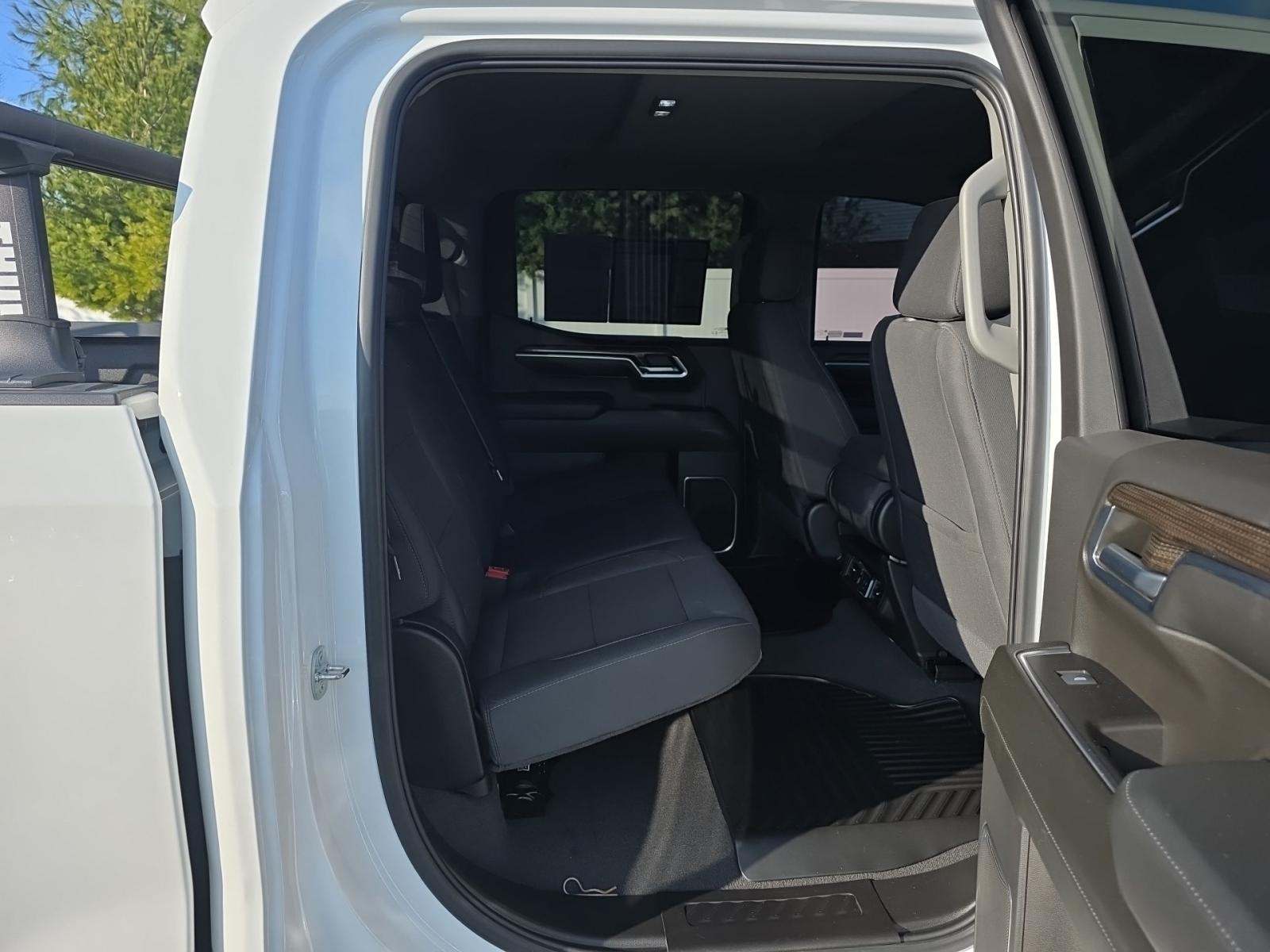 2024 Chevrolet Silverado 1500 RST AWD