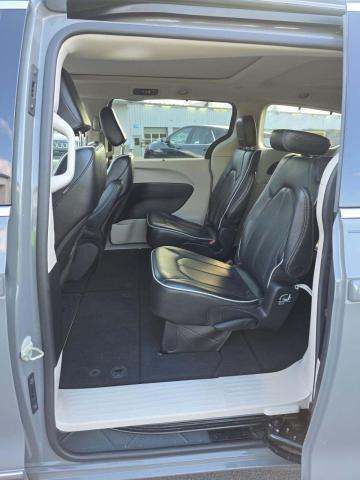 2023 Chrysler Pacifica Limited FWD