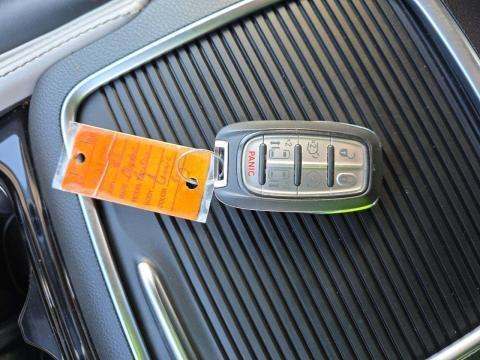 2023 Chrysler Pacifica Limited FWD