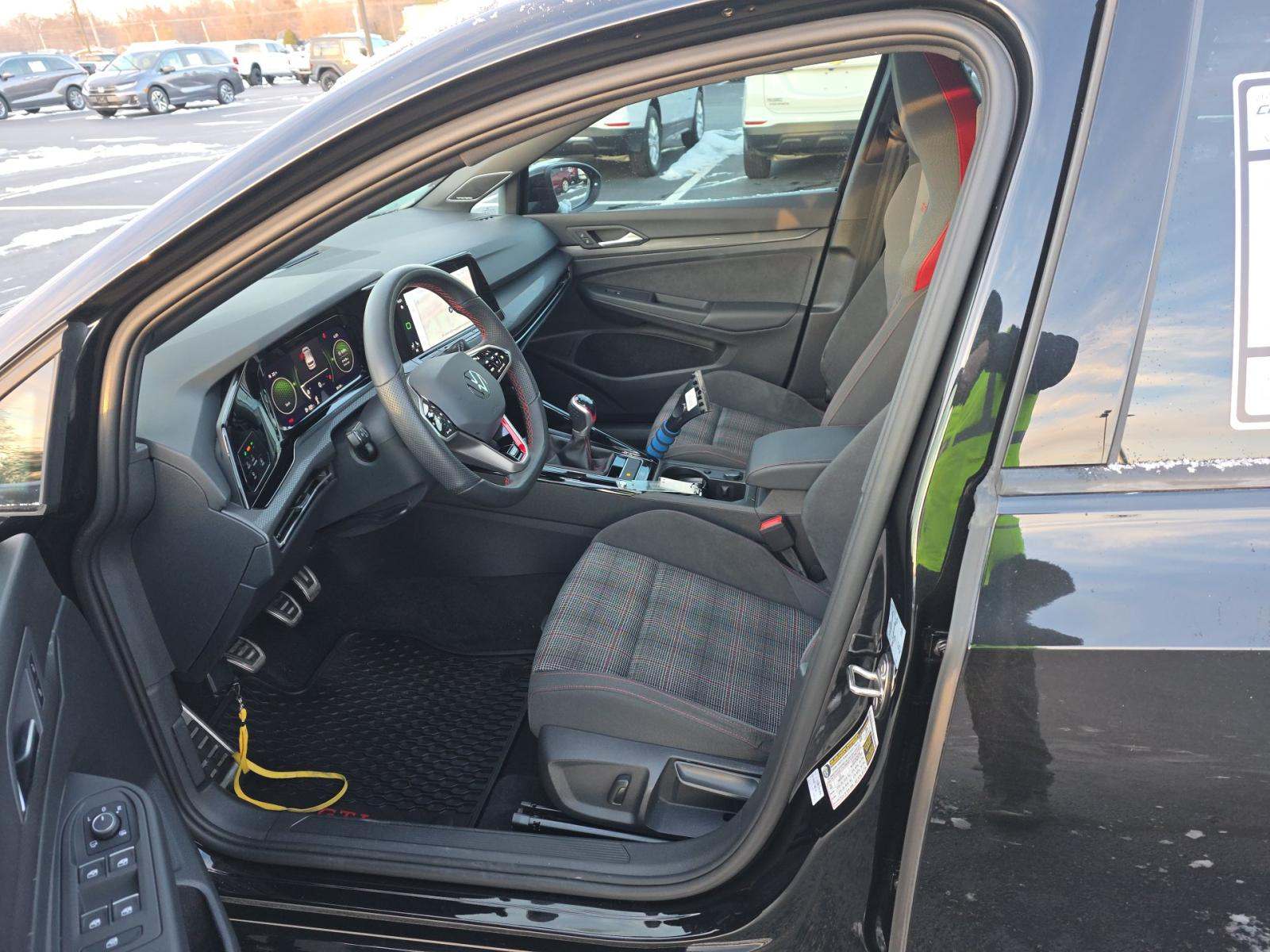 2024 Volkswagen Golf GTI 2.0T 380 SE FWD