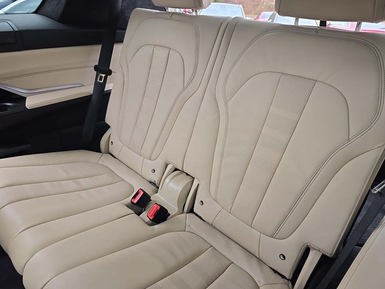 2022 BMW X7 xDrive40i AWD