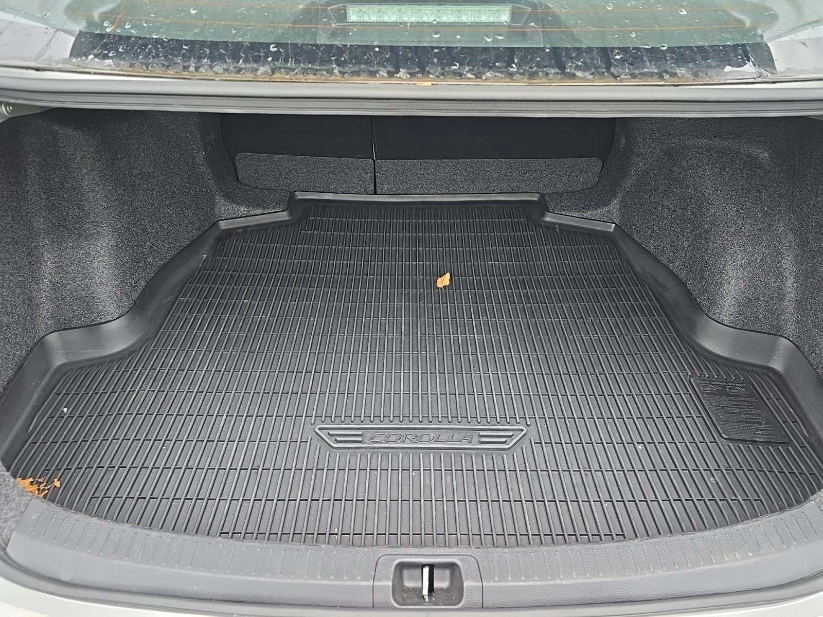 2025 Toyota Corolla SE FWD