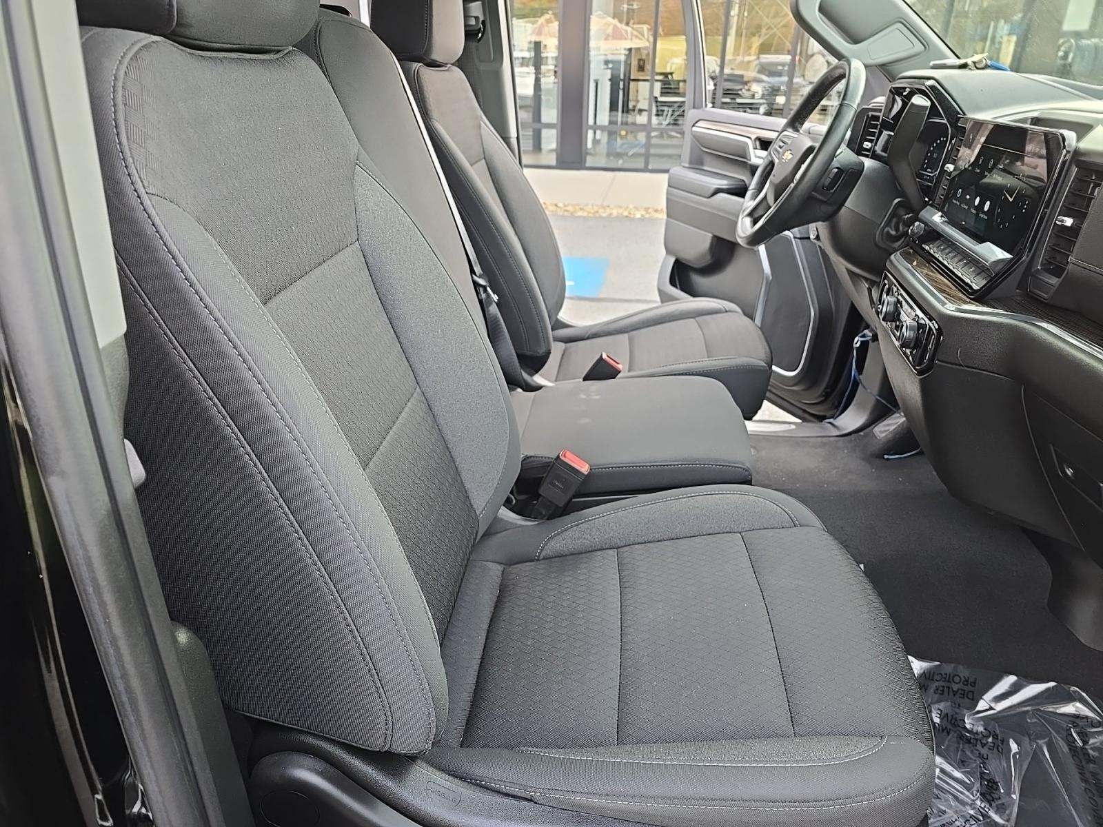 2023 Chevrolet Silverado 1500 LT AWD