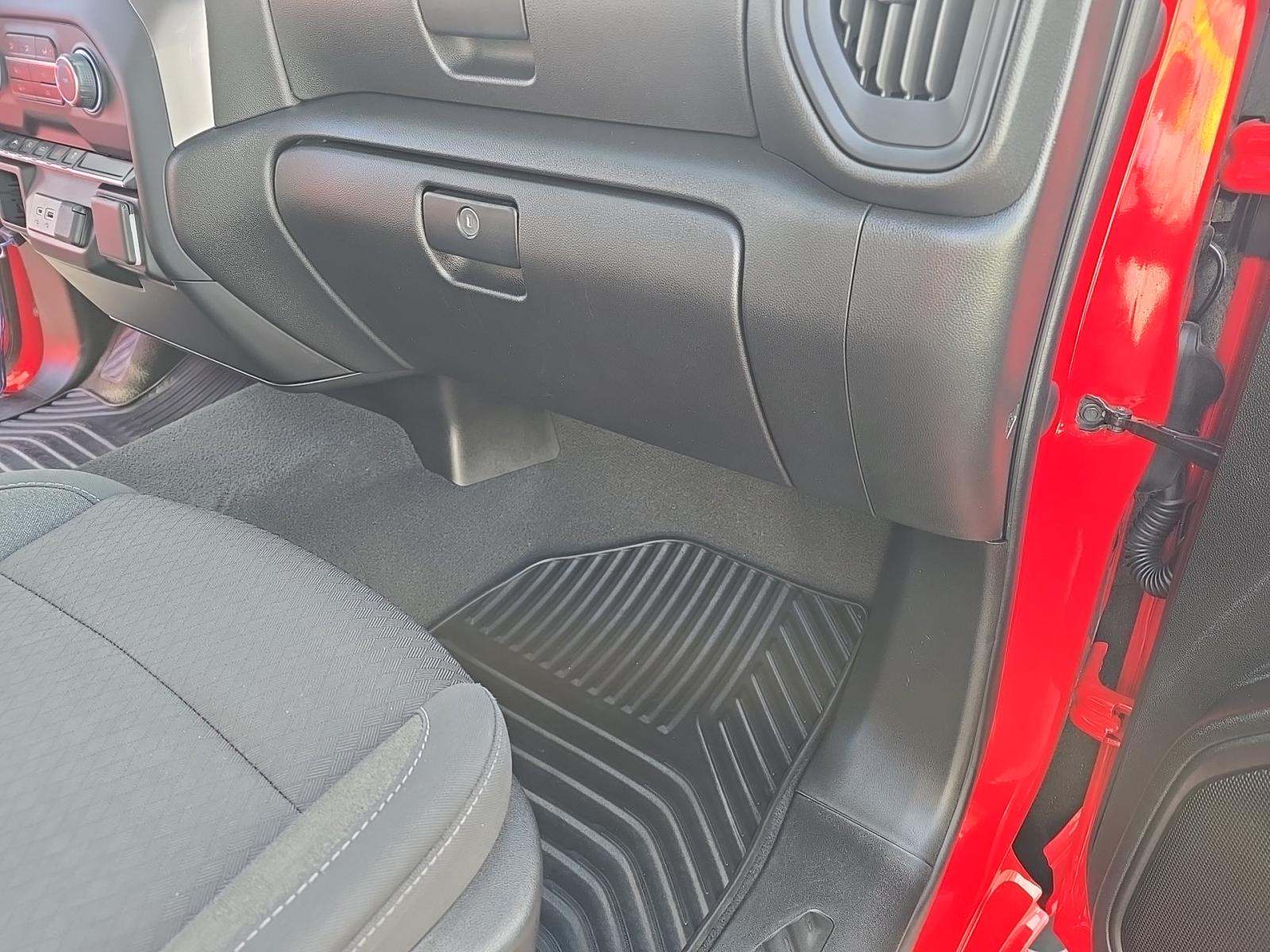 2022 Chevrolet Silverado 1500 Custom AWD