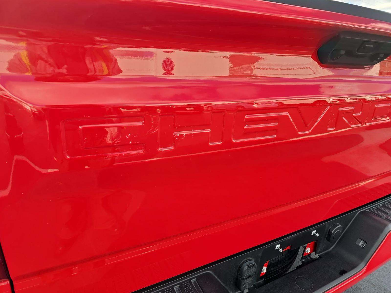 2022 Chevrolet Silverado 1500 Custom AWD