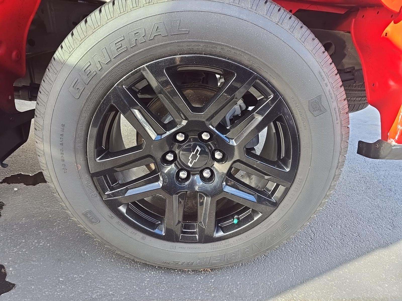 2022 Chevrolet Silverado 1500 Custom AWD