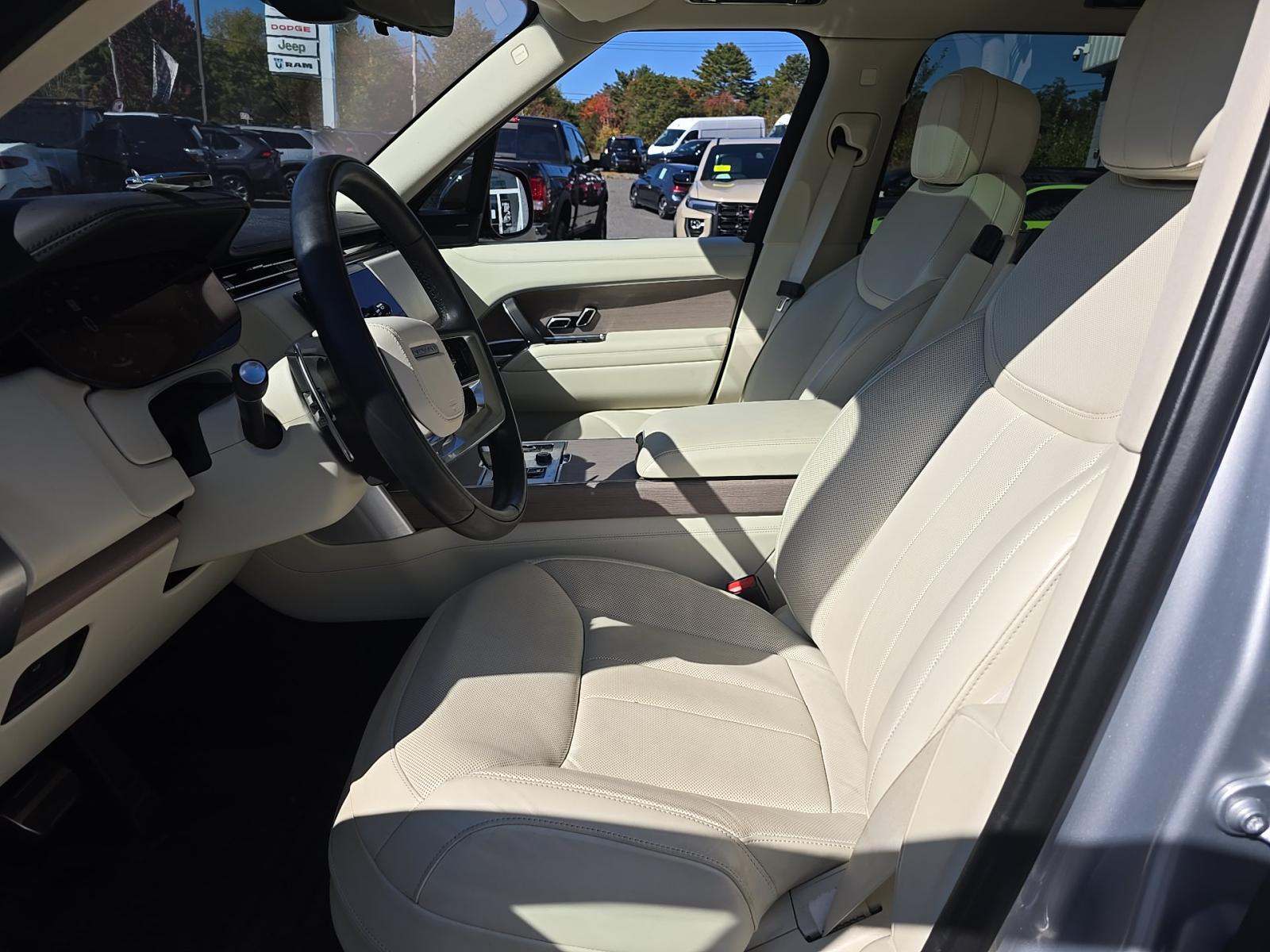 2023 Land Rover Range Rover SE AWD