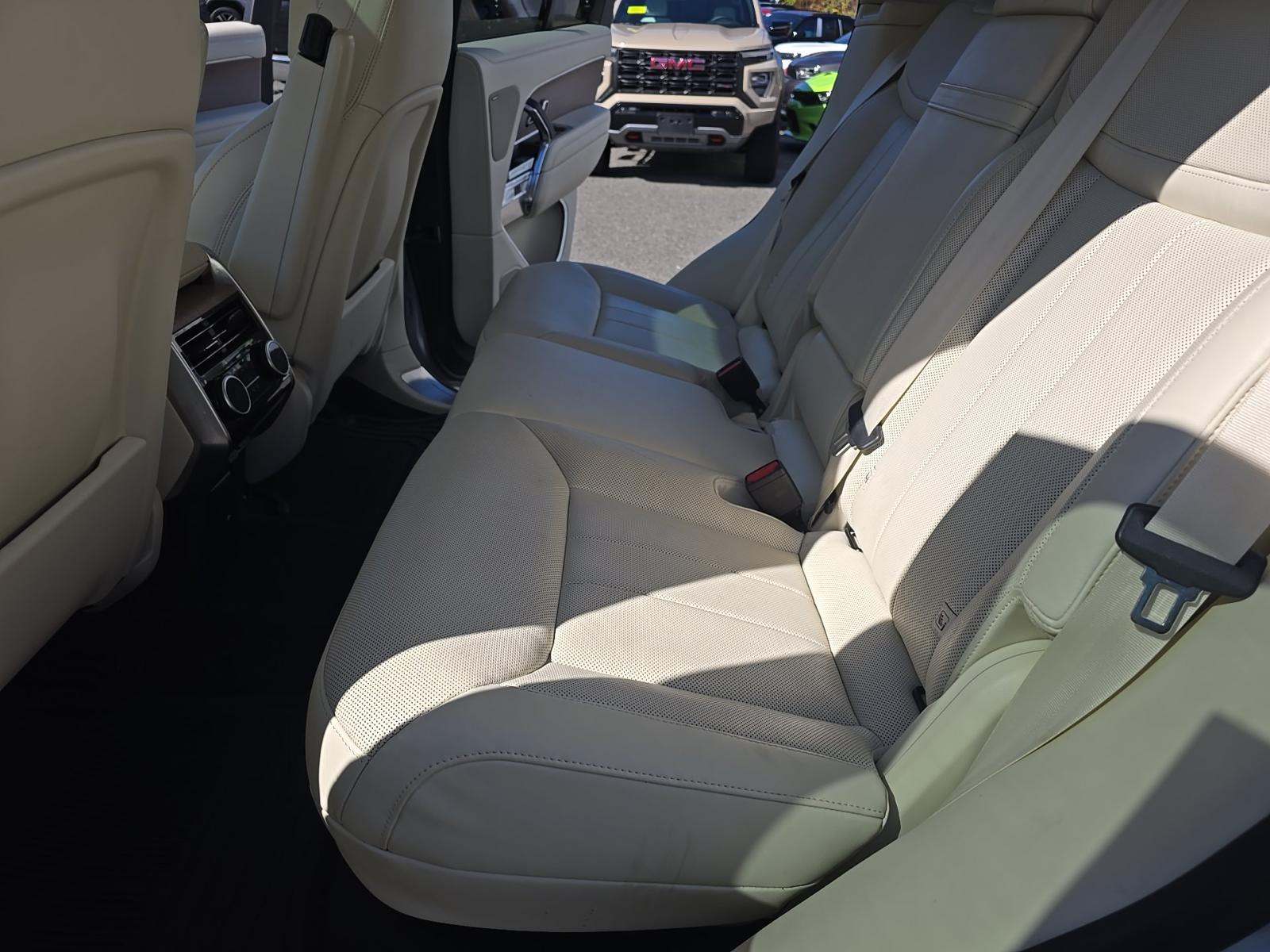 2023 Land Rover Range Rover SE AWD