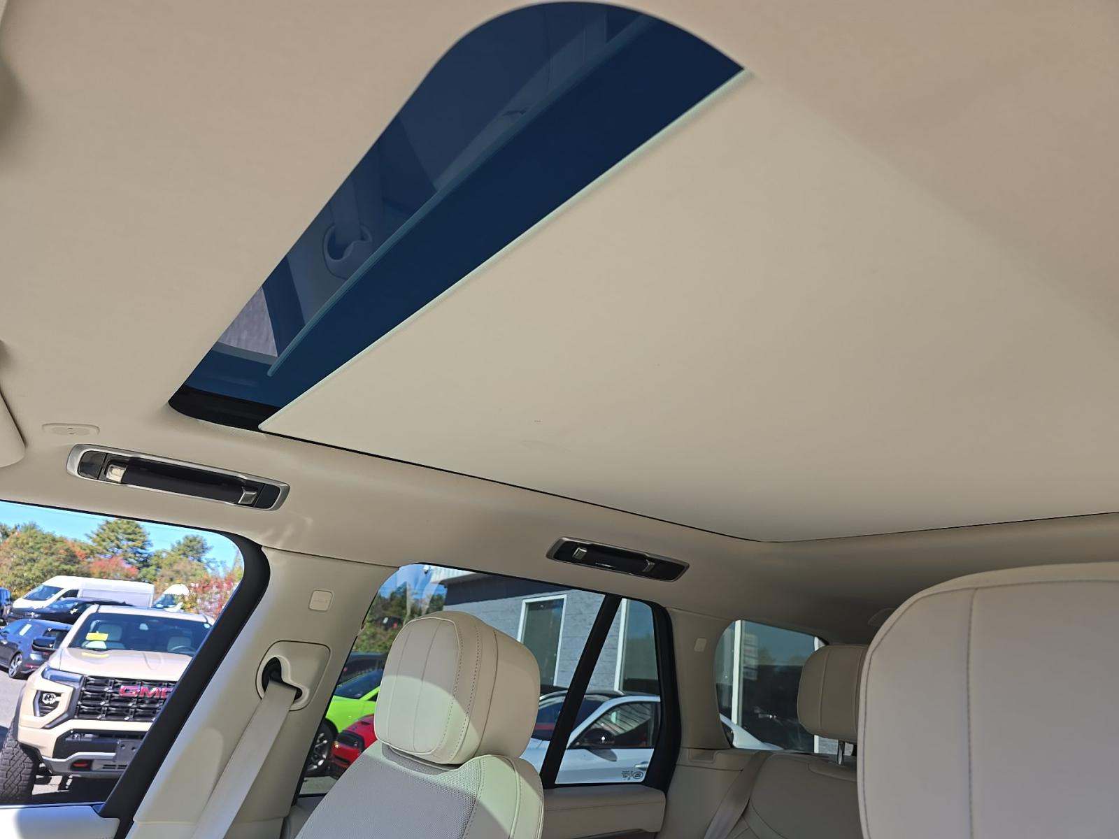 2023 Land Rover Range Rover SE AWD