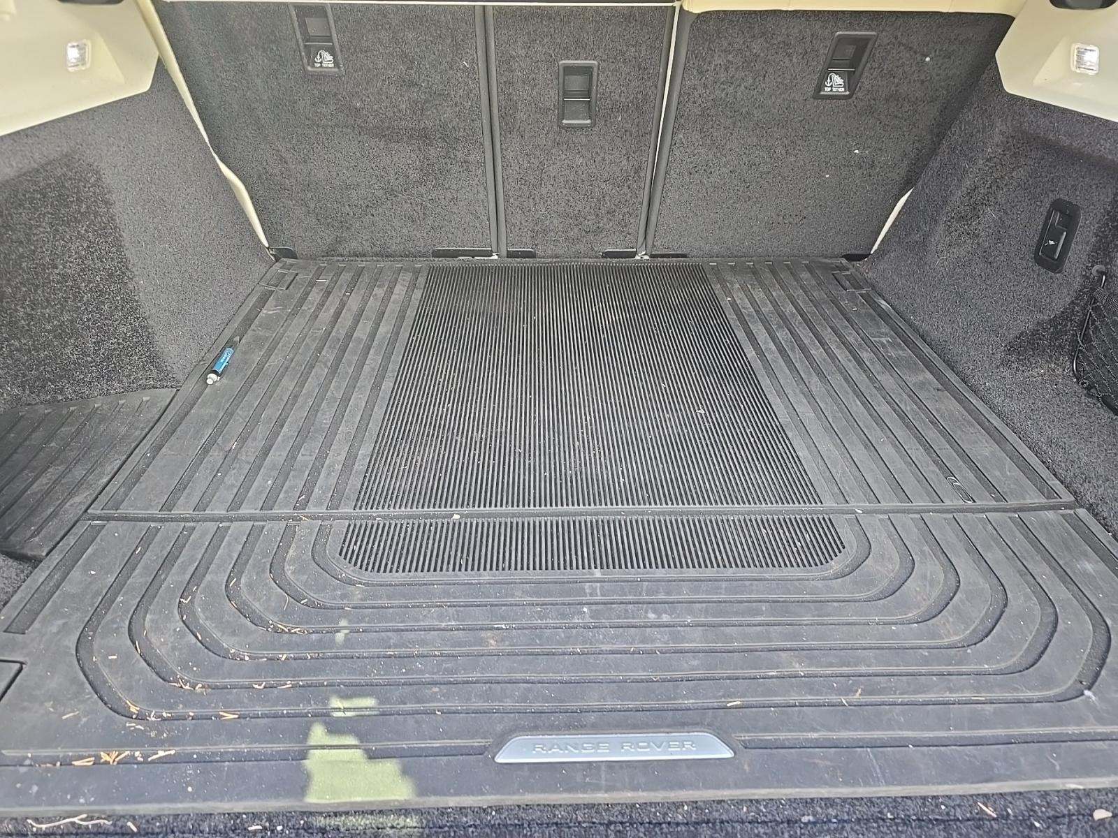 2023 Land Rover Range Rover SE AWD