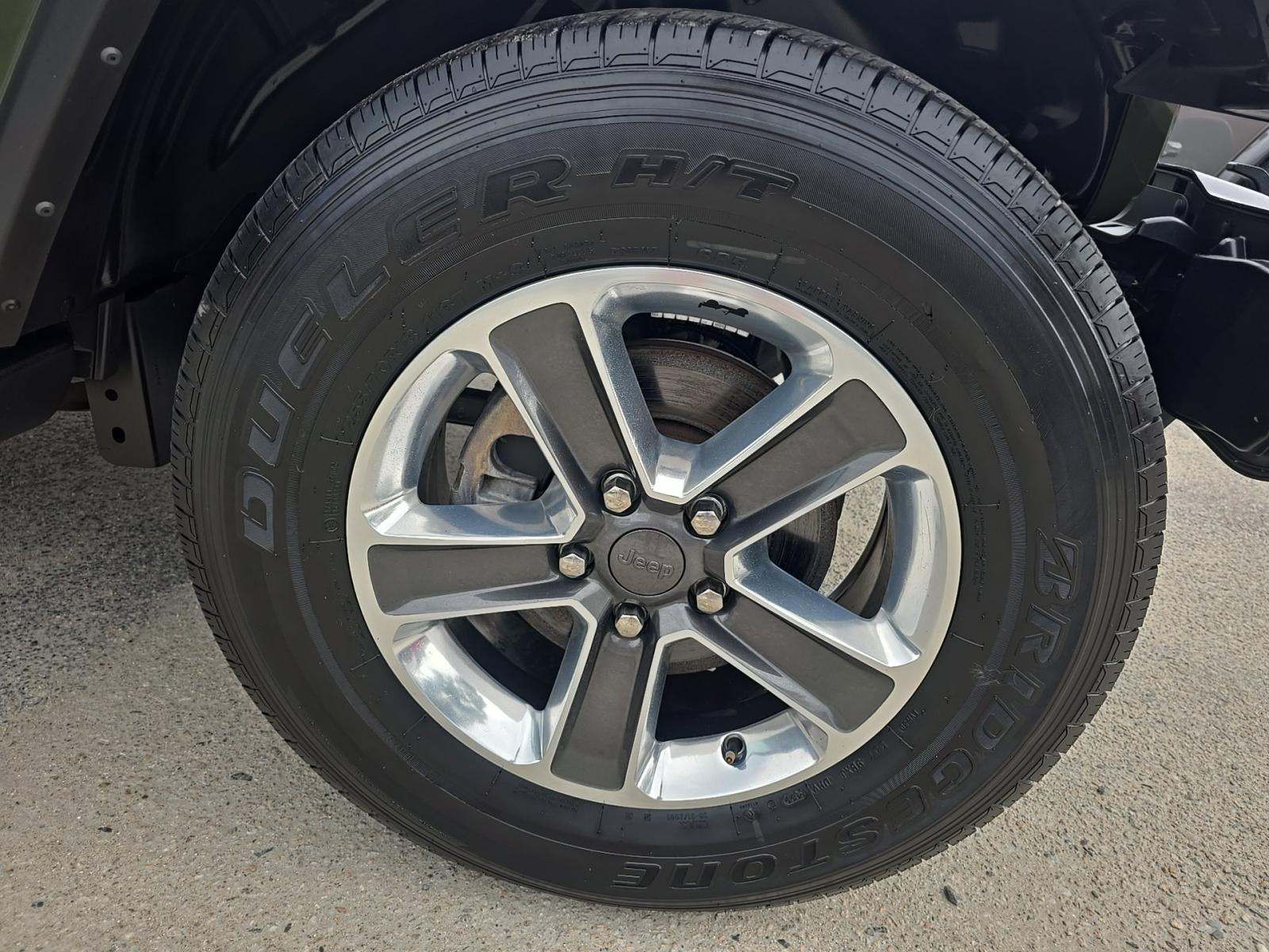 2023 Jeep Wrangler Sahara AWD