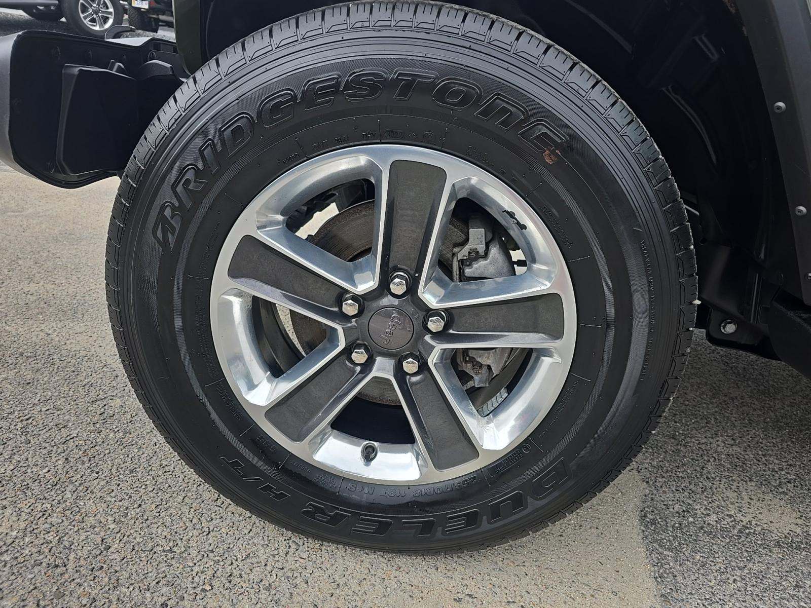 2023 Jeep Wrangler Sahara AWD