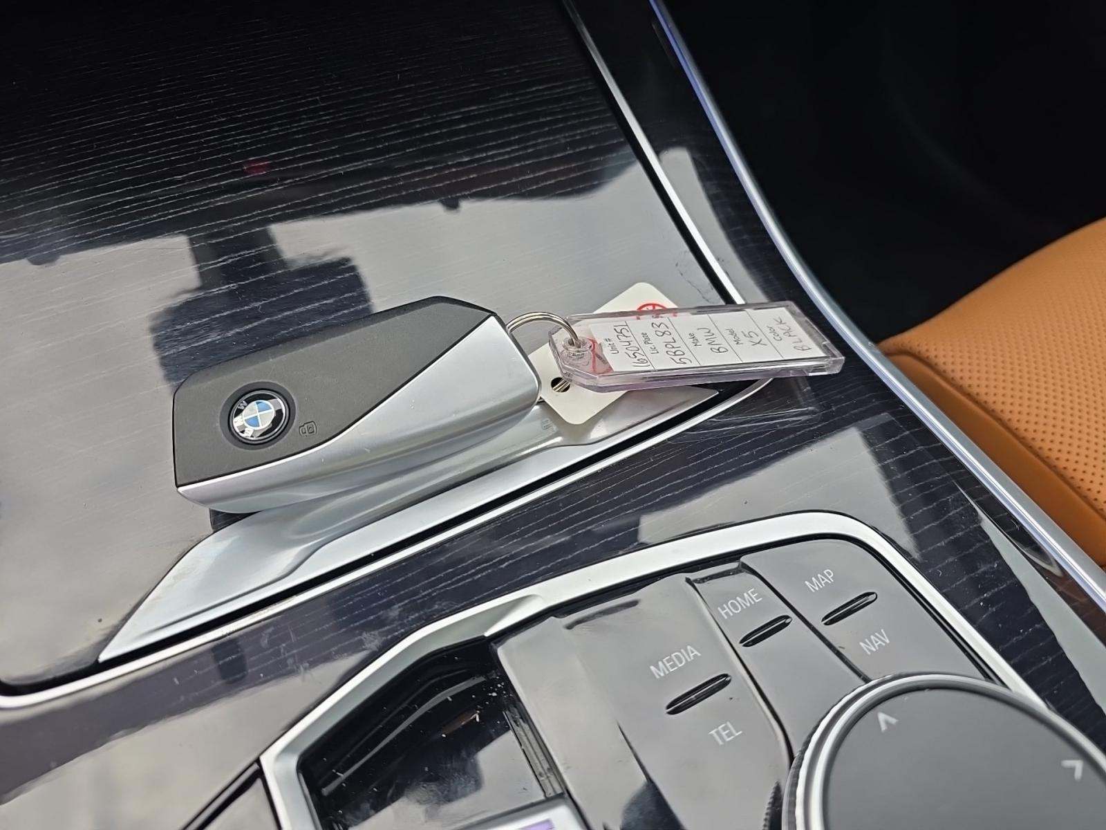 2025 BMW X5 xDrive50e AWD