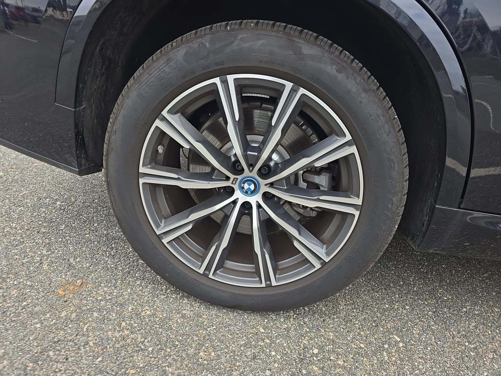 2025 BMW X5 xDrive50e AWD