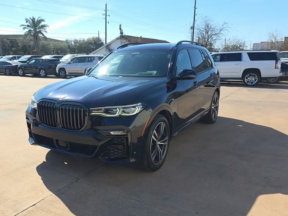 2021 BMW X7 M50i AWD