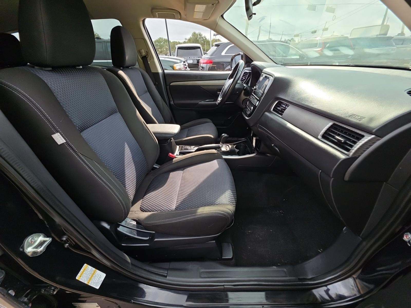 2018 Mitsubishi Outlander SE FWD