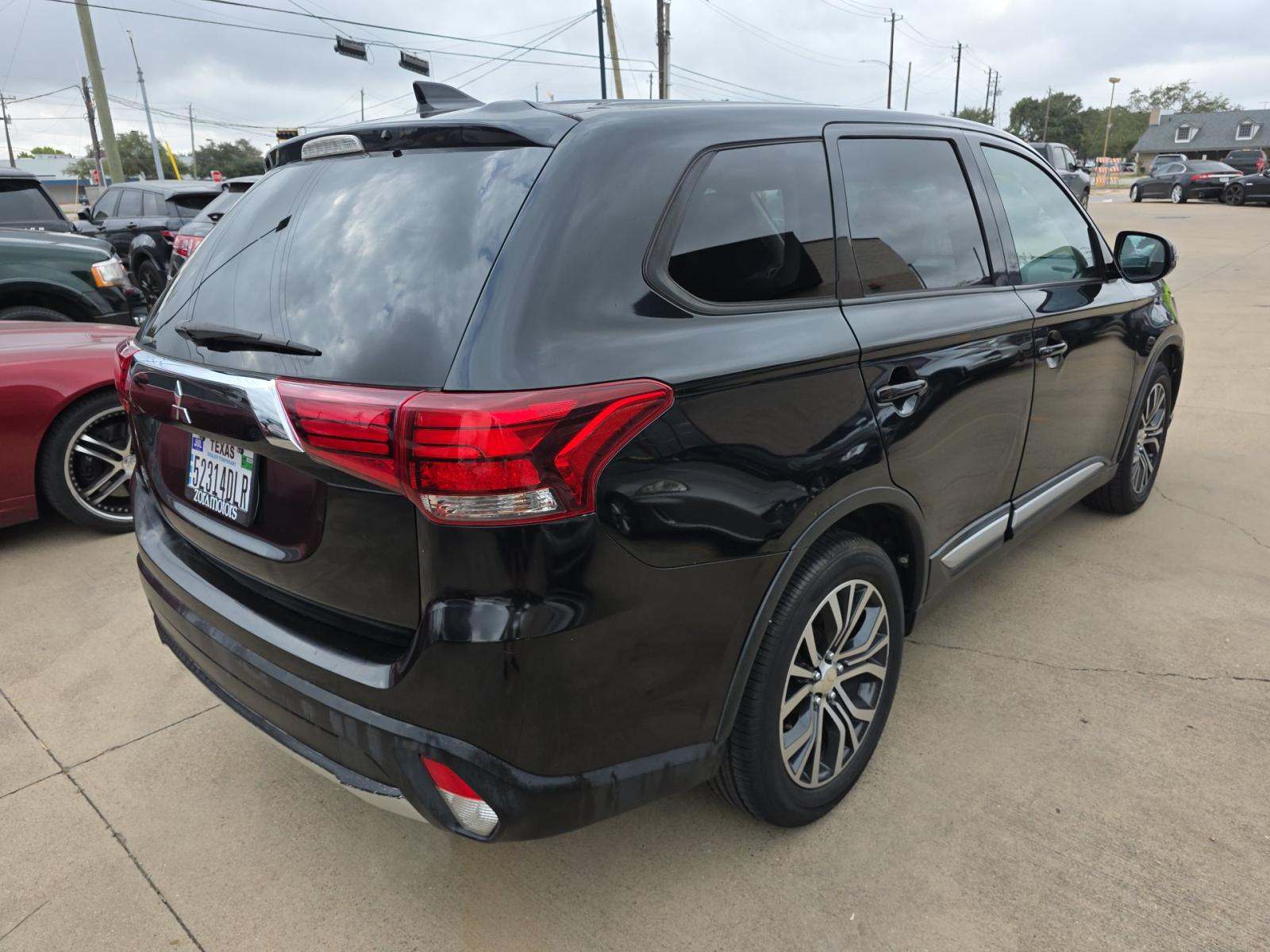 2018 Mitsubishi Outlander SE FWD
