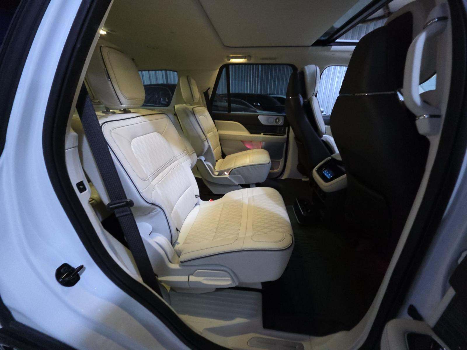 2022 Lincoln Navigator Black Label AWD