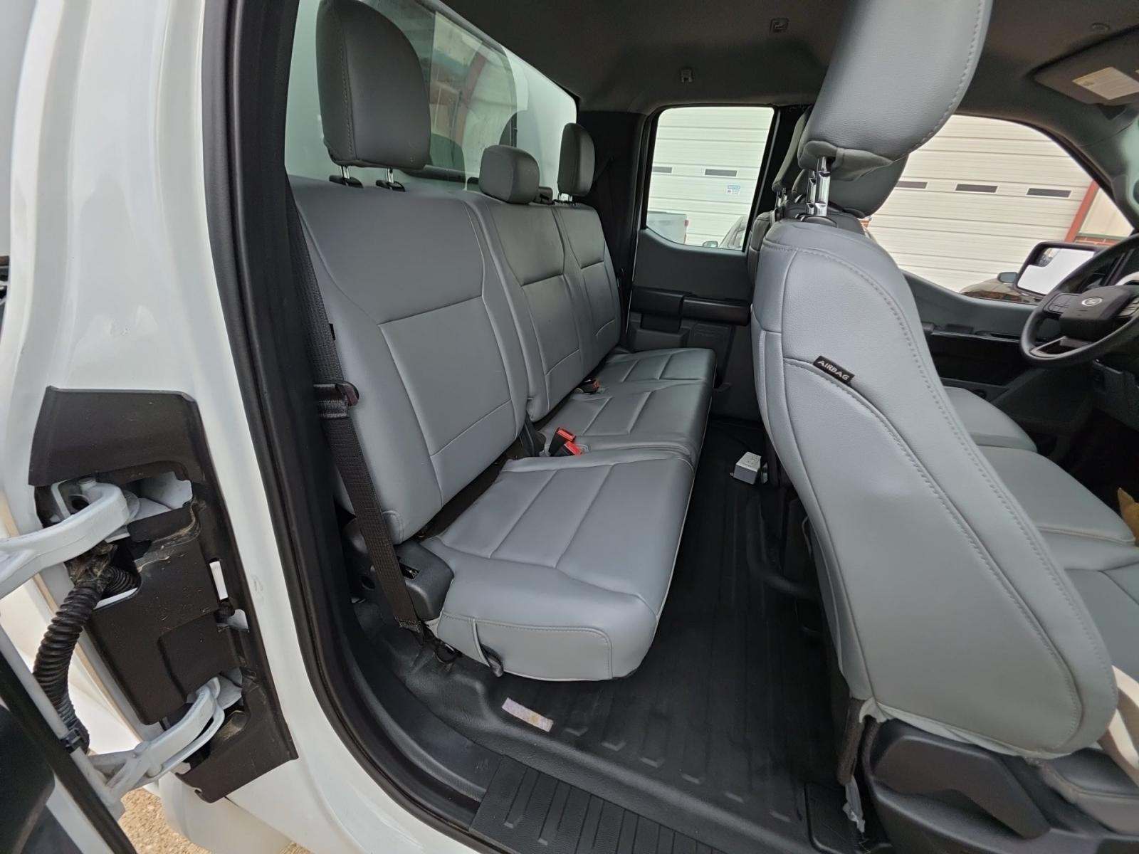 2022 Ford F-150 XL RWD