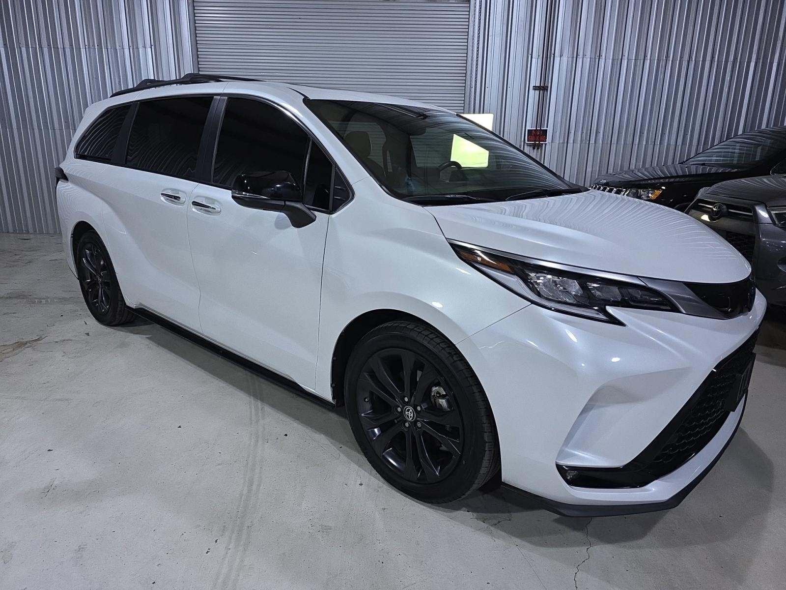 2023 Toyota Sienna XSE 25th Anniversary FWD