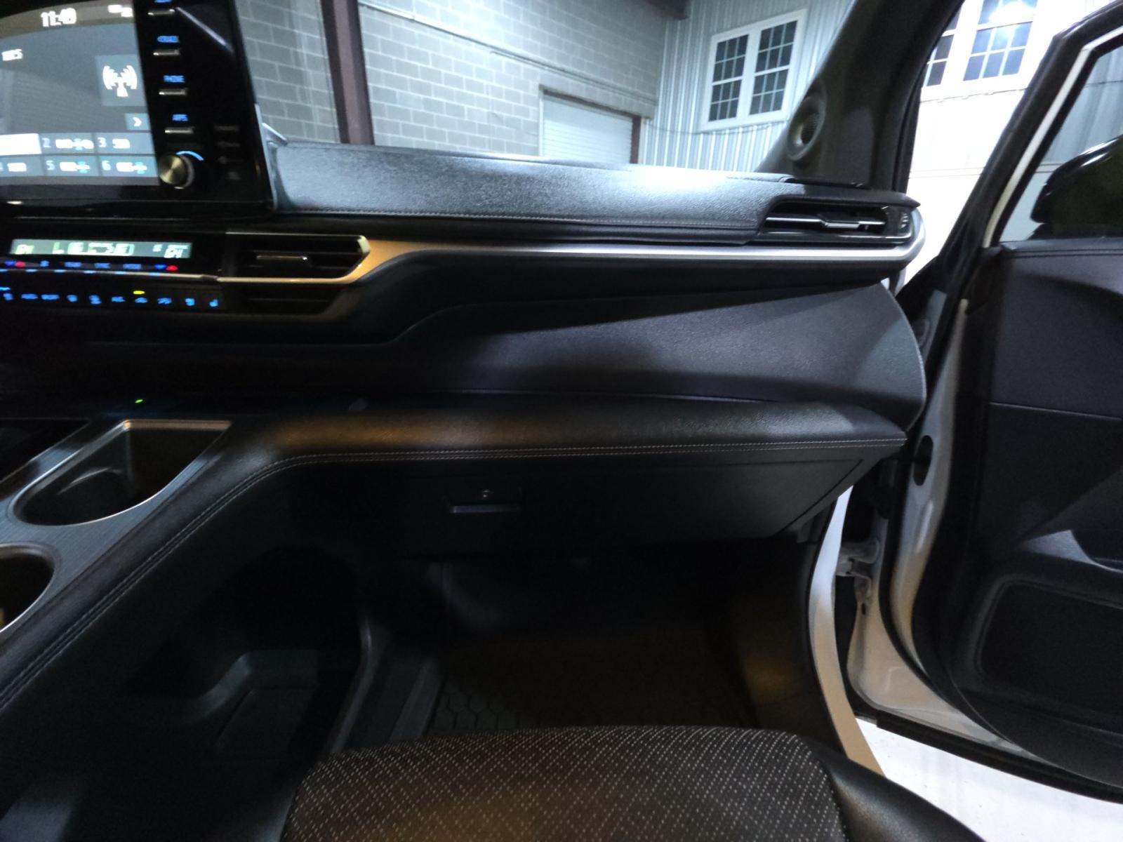 2023 Toyota Sienna XSE 25th Anniversary FWD