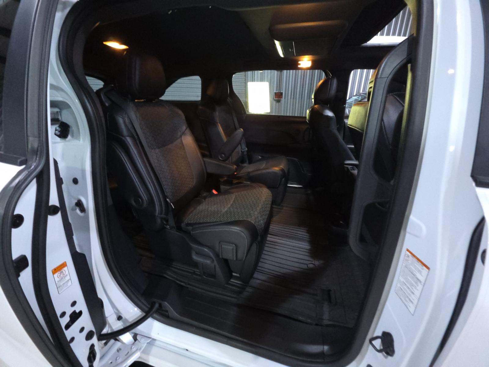 2023 Toyota Sienna XSE 25th Anniversary FWD