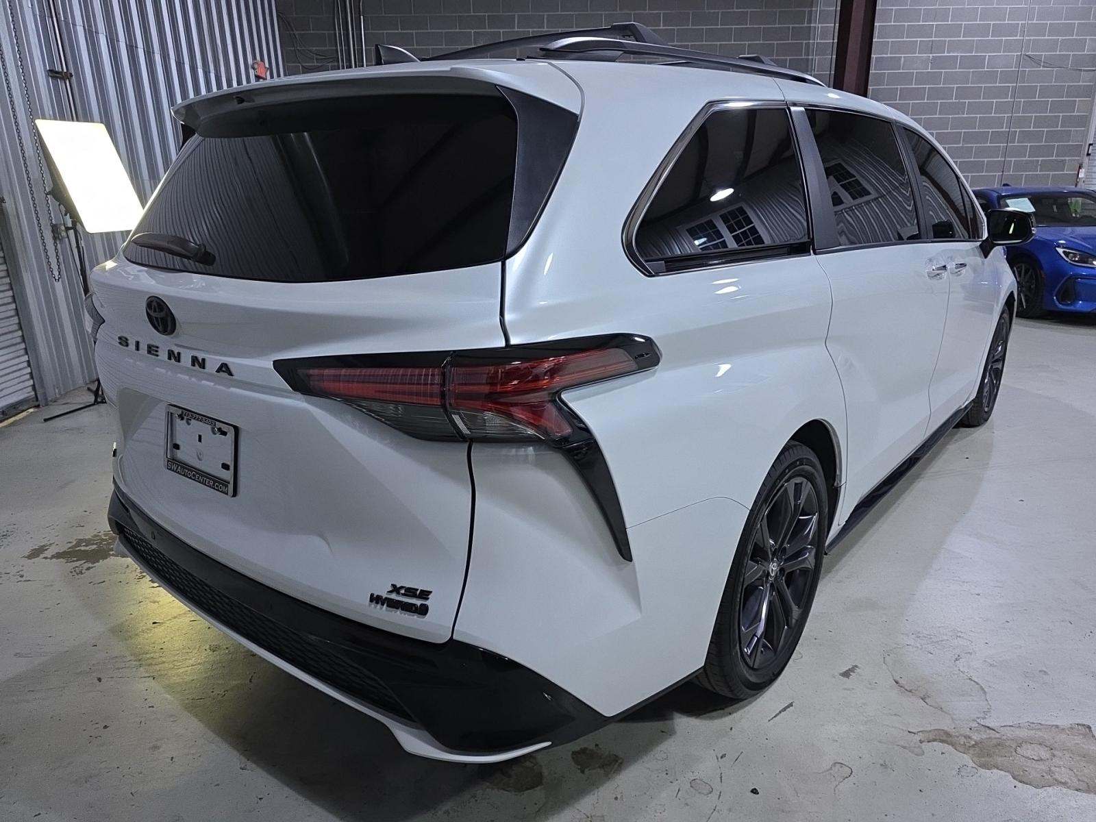 2023 Toyota Sienna XSE 25th Anniversary FWD