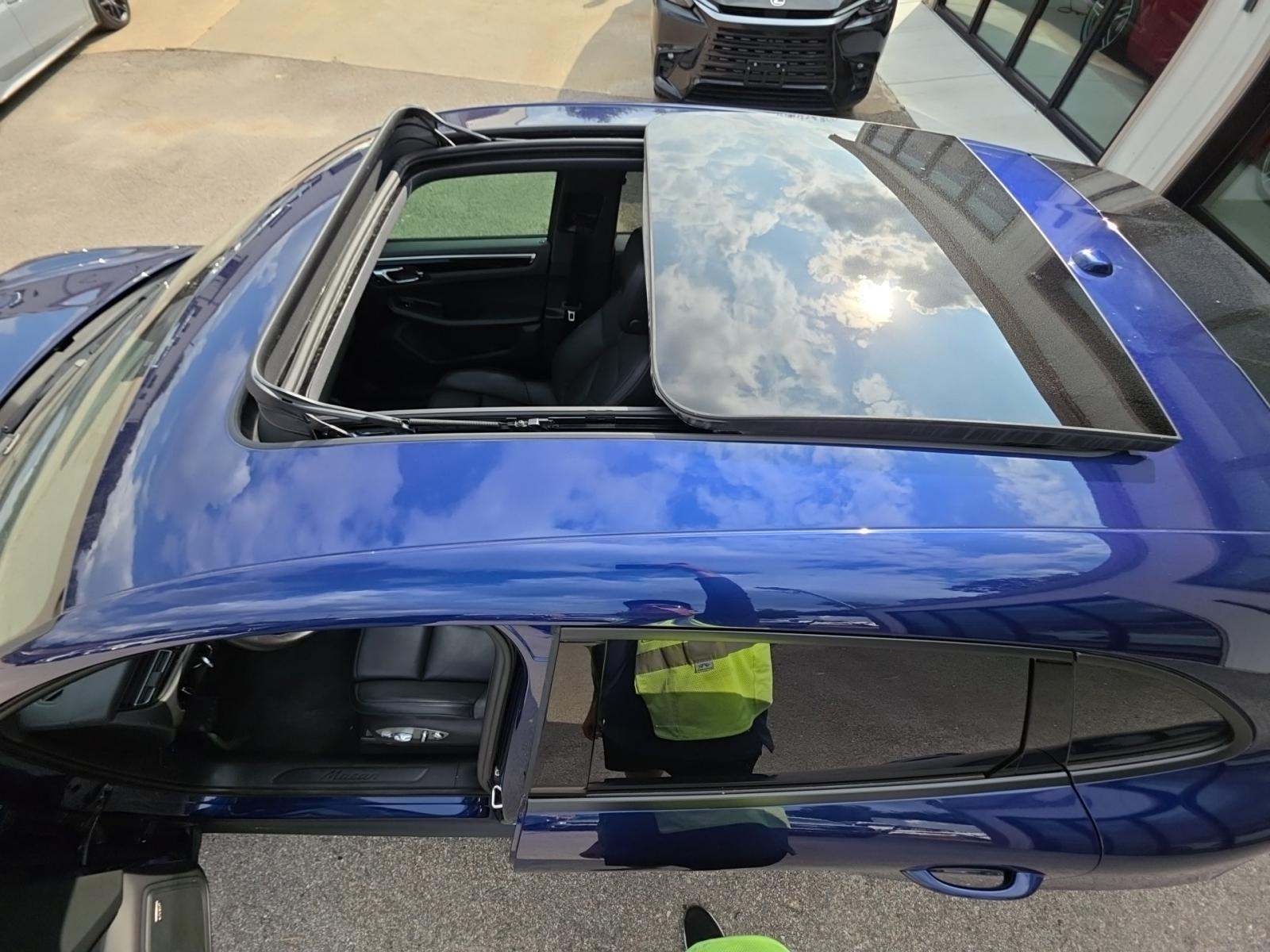 2024 Porsche Macan Base AWD