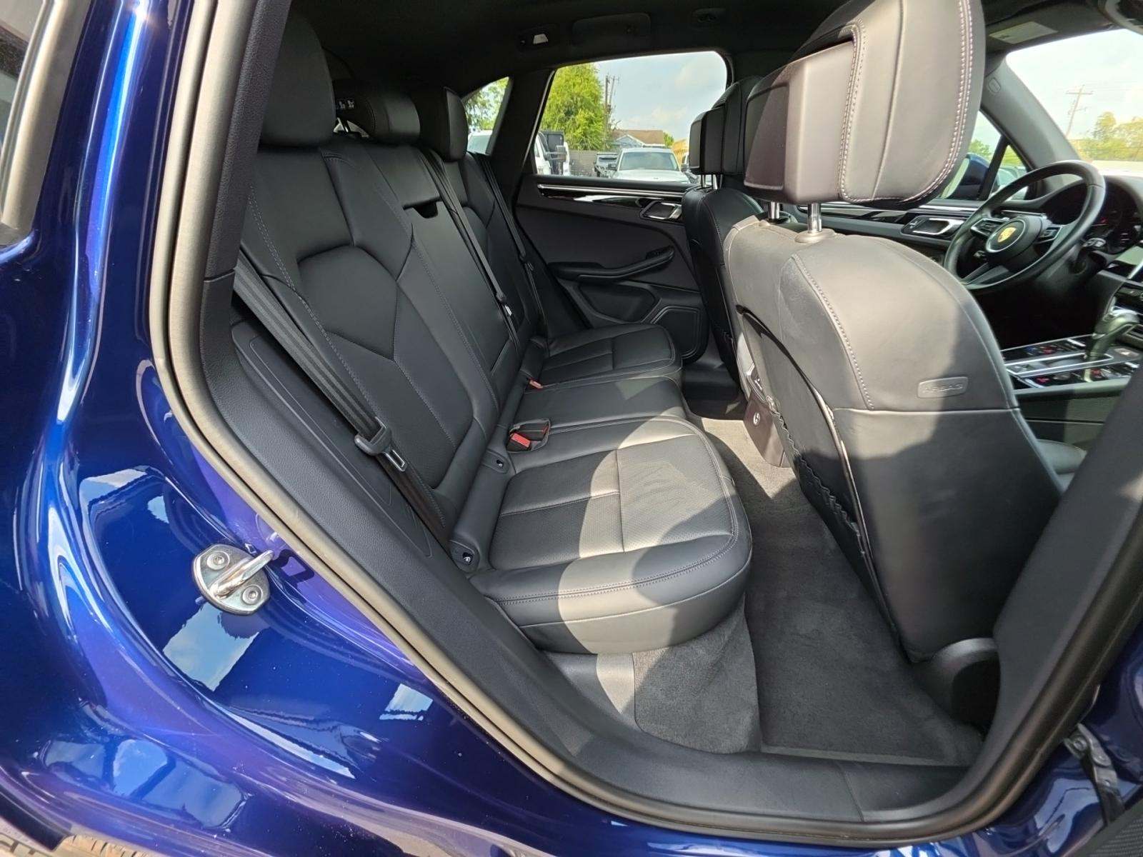 2024 Porsche Macan Base AWD