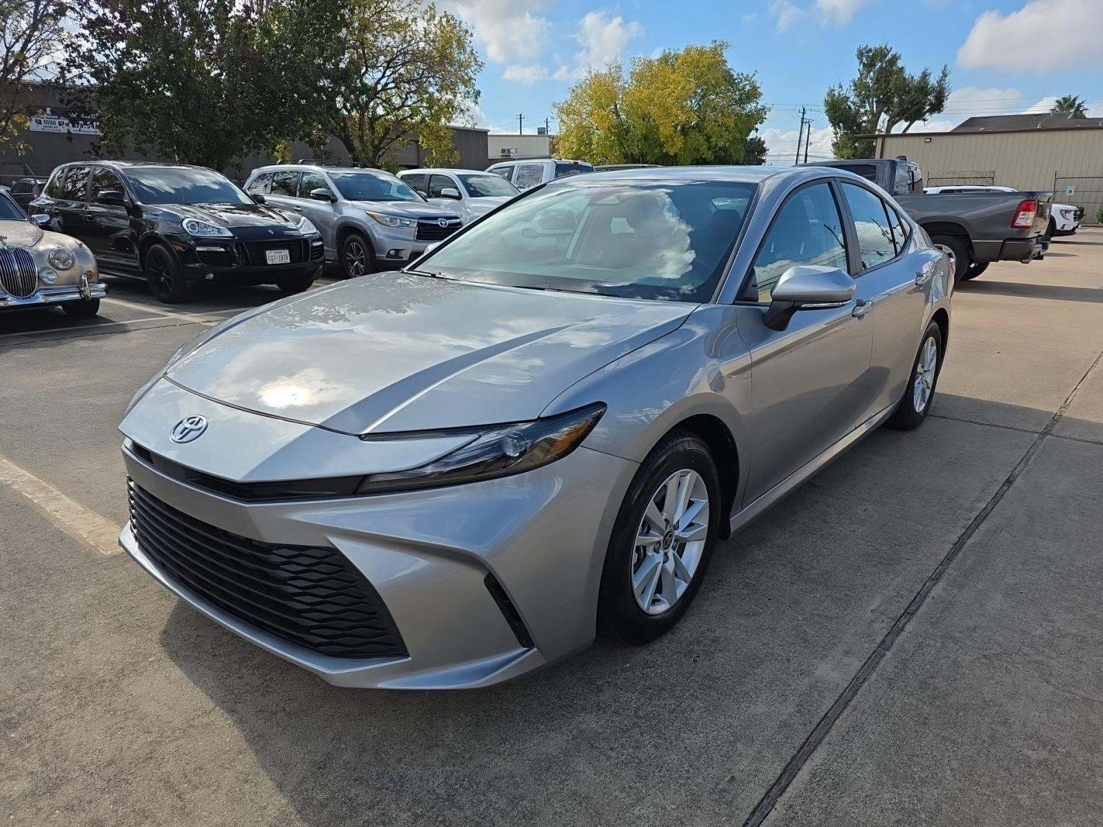 2025 Toyota Camry LE FWD