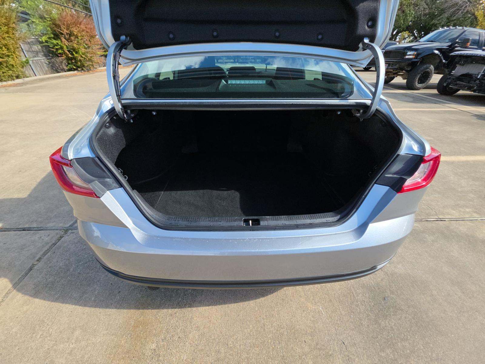 2025 Toyota Camry LE FWD