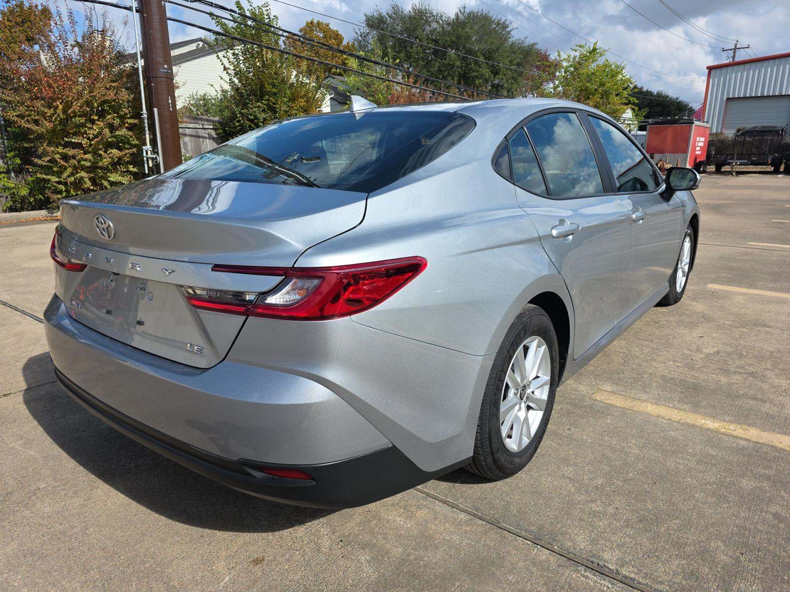 2025 Toyota Camry LE FWD