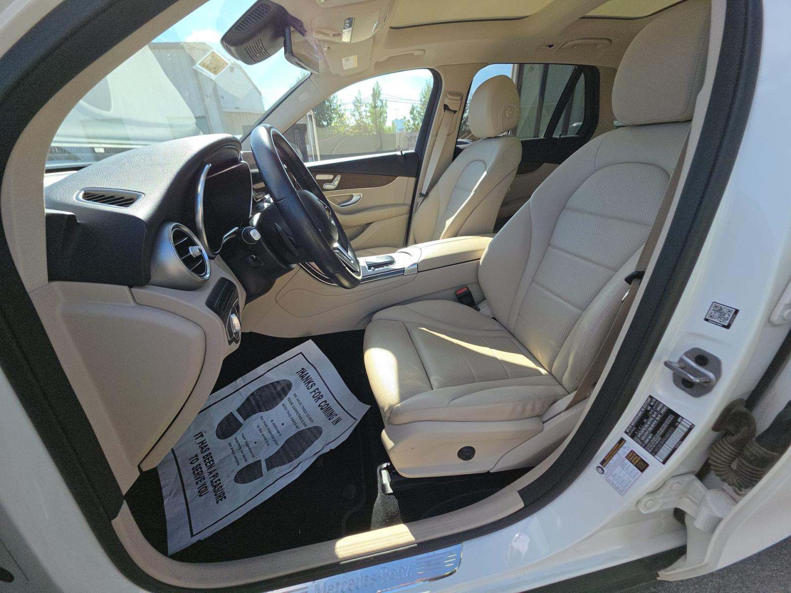 2022 Mercedes-Benz GLC GLC 300 RWD