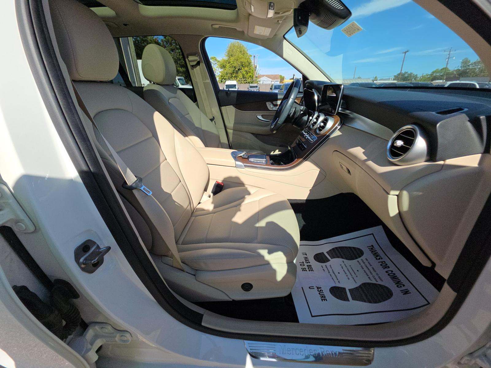 2022 Mercedes-Benz GLC GLC 300 RWD