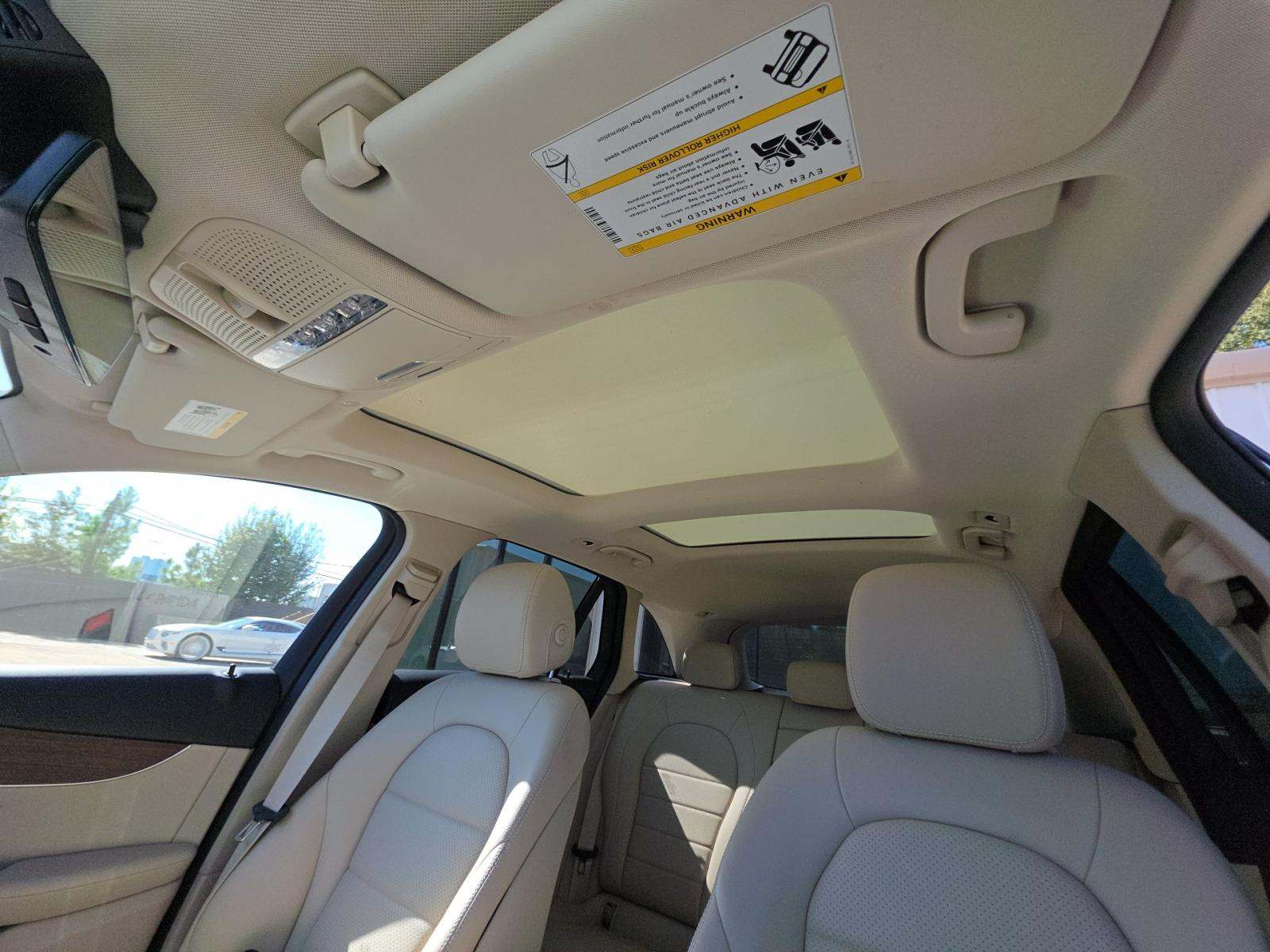 2022 Mercedes-Benz GLC GLC 300 RWD