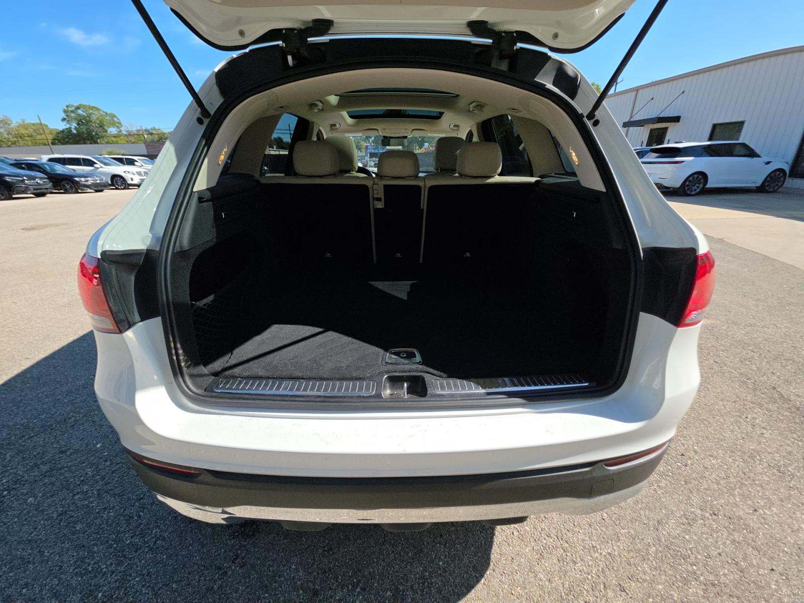 2022 Mercedes-Benz GLC GLC 300 RWD