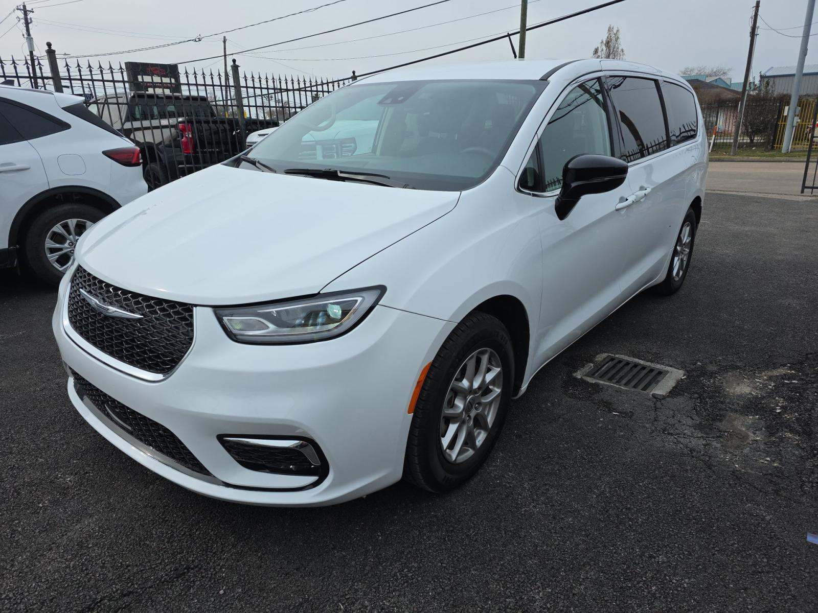 2024 Chrysler Pacifica Touring L FWD