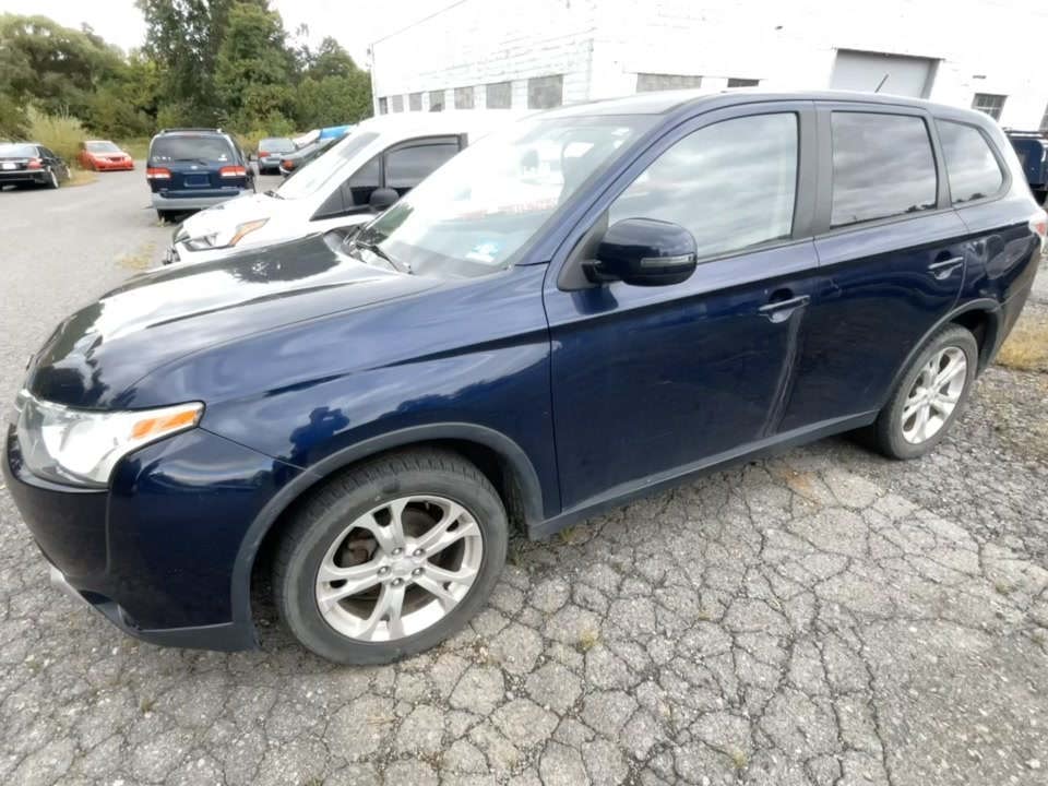2015 Mitsubishi Outlander SE