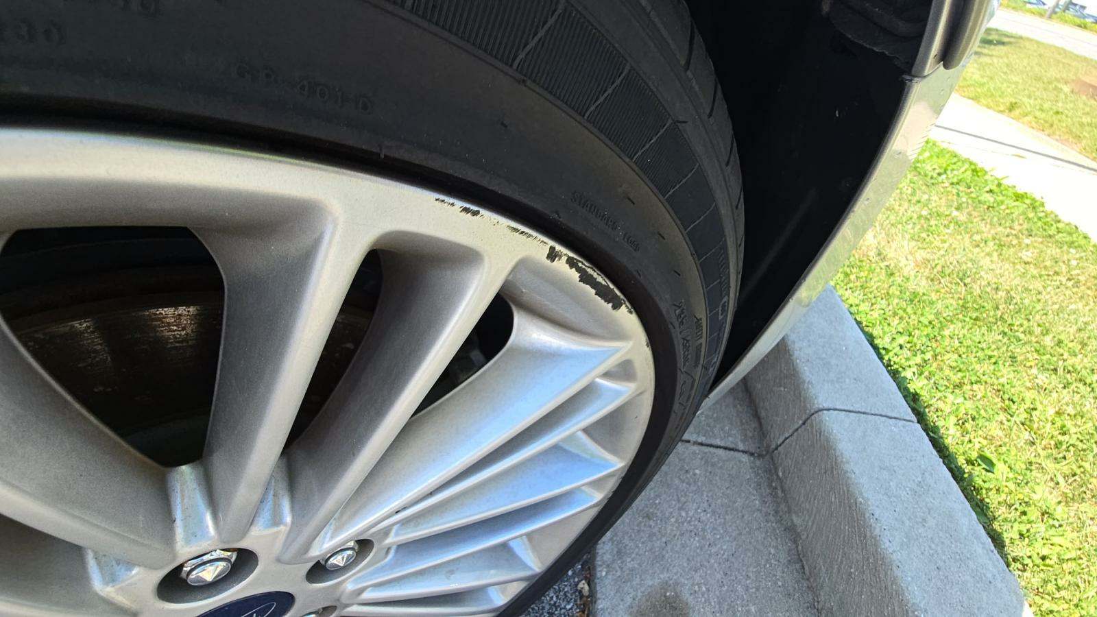 2014 Ford Fusion Hybrid SE FWD