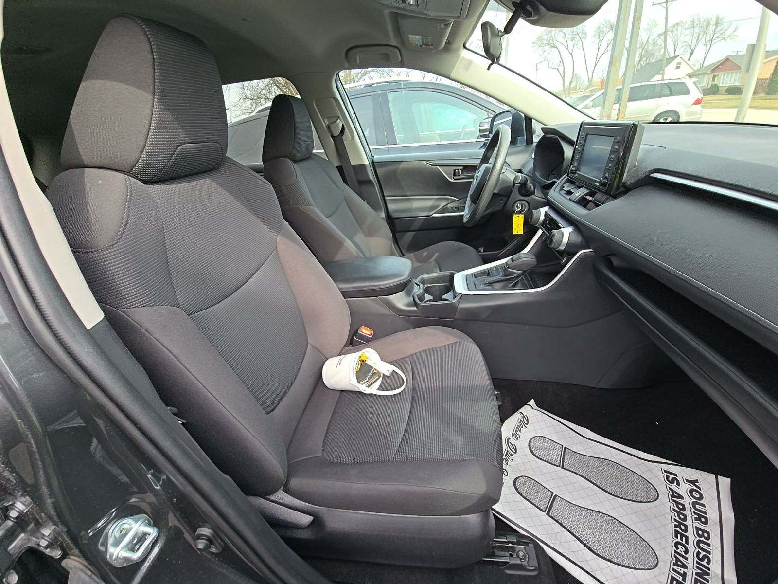 2021 Toyota RAV4 LE AWD