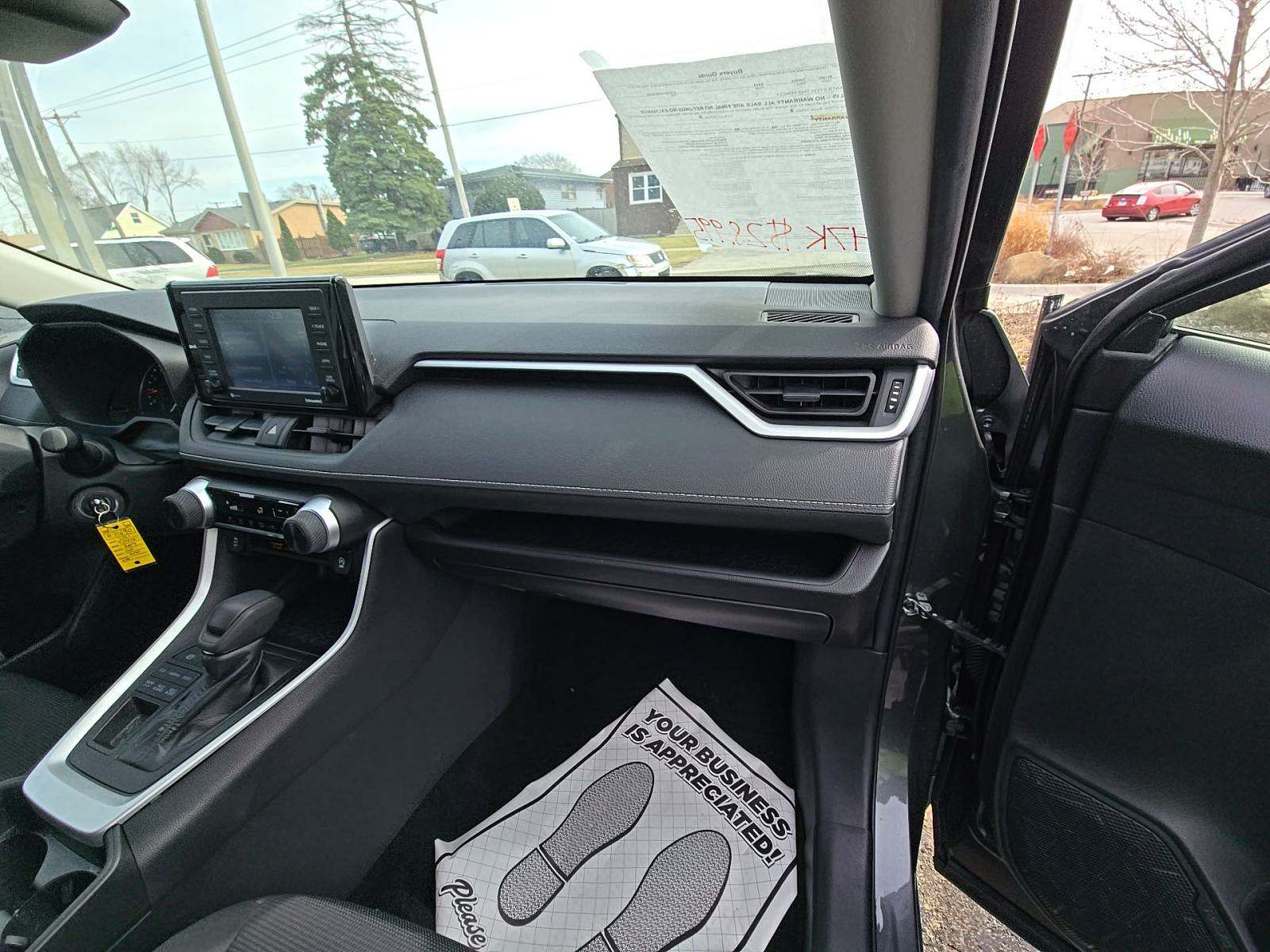 2021 Toyota RAV4 LE AWD