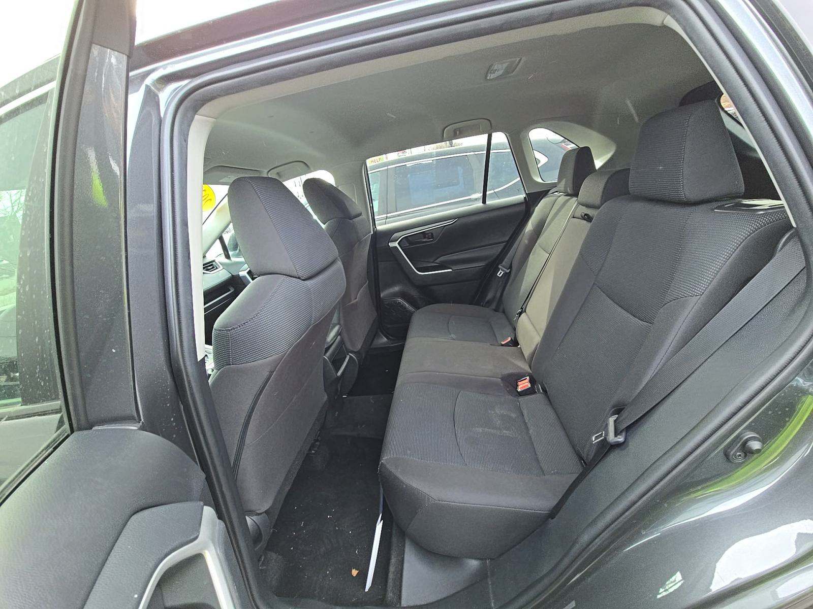 2021 Toyota RAV4 LE AWD