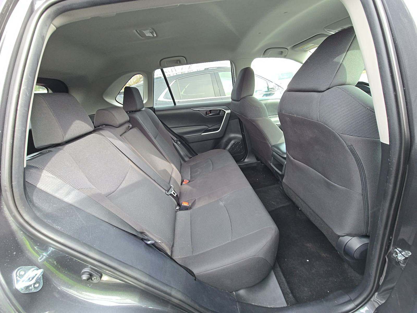 2021 Toyota RAV4 LE AWD